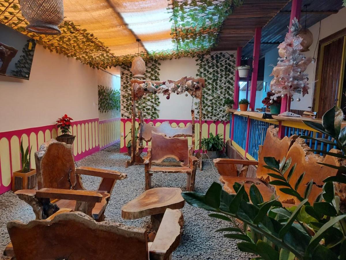 Hostal Casa Madrigal Hotel Filandia Luaran gambar